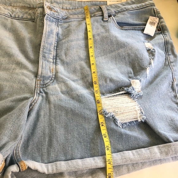 Old Navy High-Waisted Button-Fly O.G. Ripped Cuffed 5”inseam Jean Shorts Size 26 - Picture 11 of 11